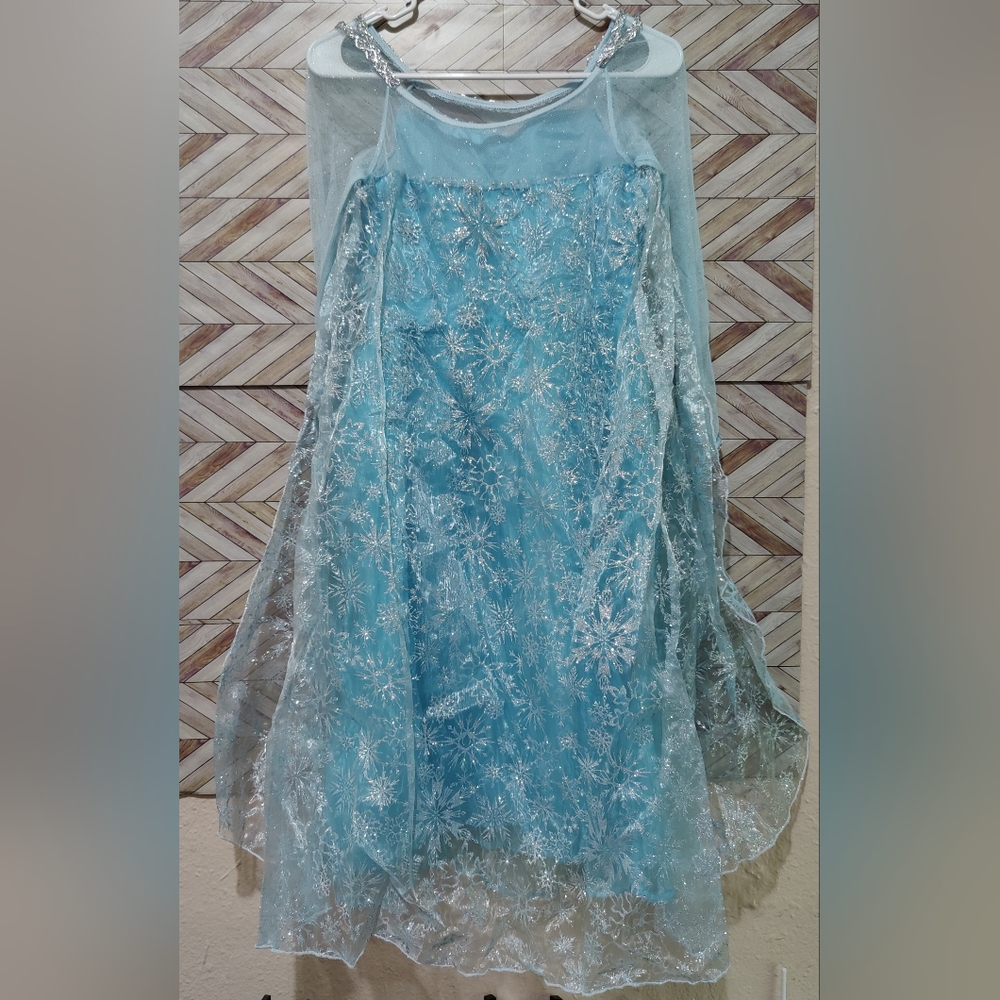 Disney Frozen Elsa Costume - Picture 4 of 5